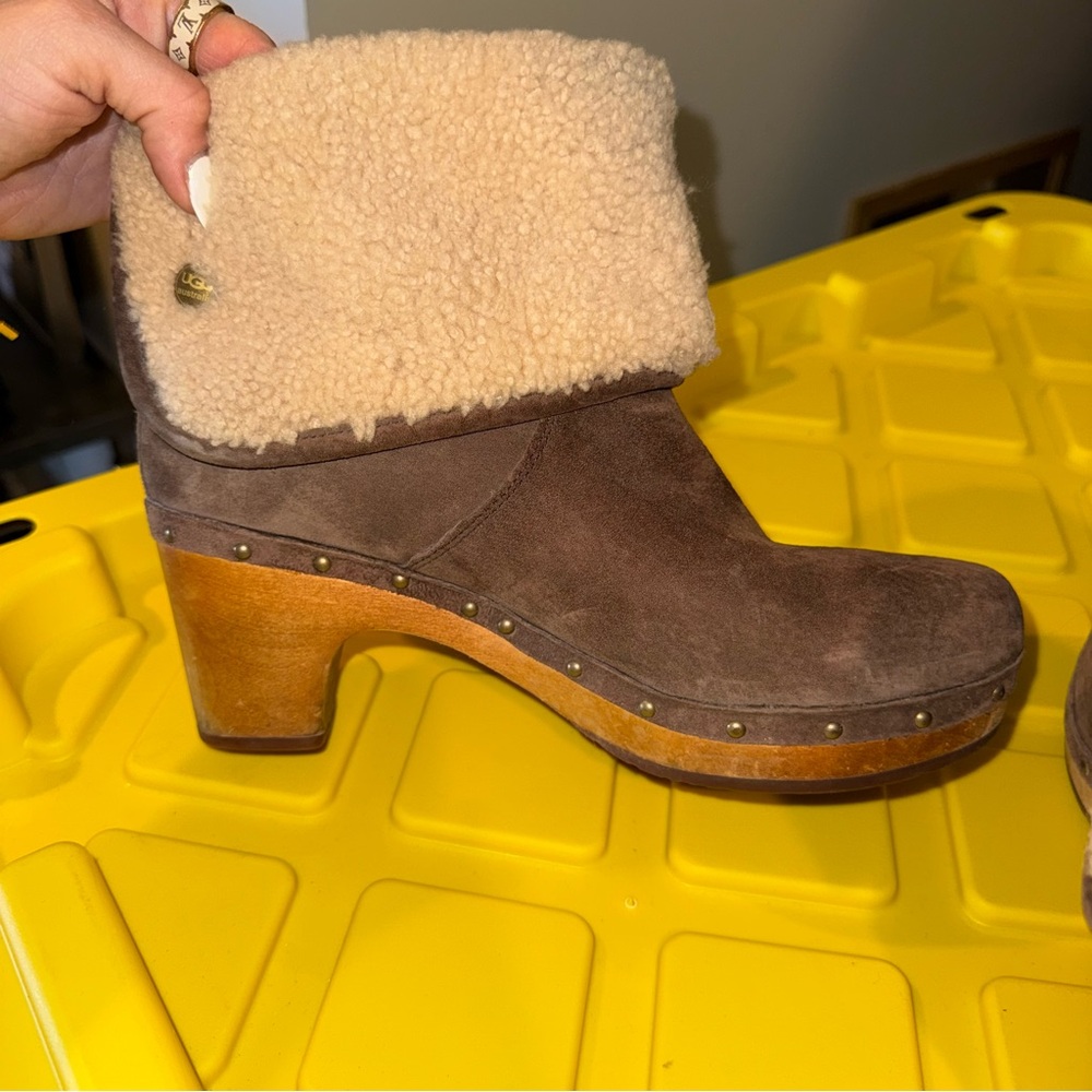 UGG Lynnea Suede Ankle Bootie - Sherpa Fold - Picture 5 of 7